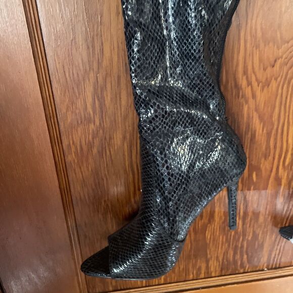 Cape Robbin Black Heeled Boots - Picture 3 of 15